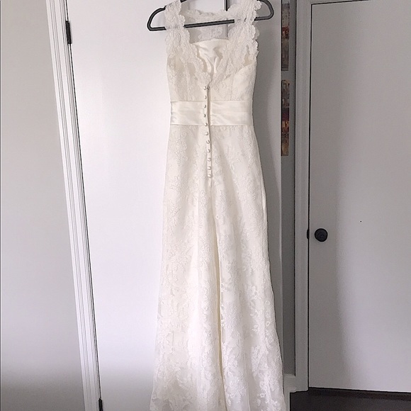 Wedding Dress - Picture 7 of 15